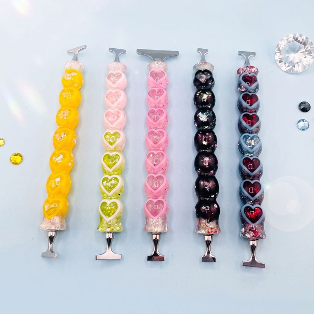 Resin Craft Ideas - 新しいハート型のダイヤモンドペイント用ペン。光沢のある樹脂製で、人間工学に基づいたデザイン。 ‌ 快適なグリップを備えた5DダイヤモンドアートDIYクラフトツールアクセサリー