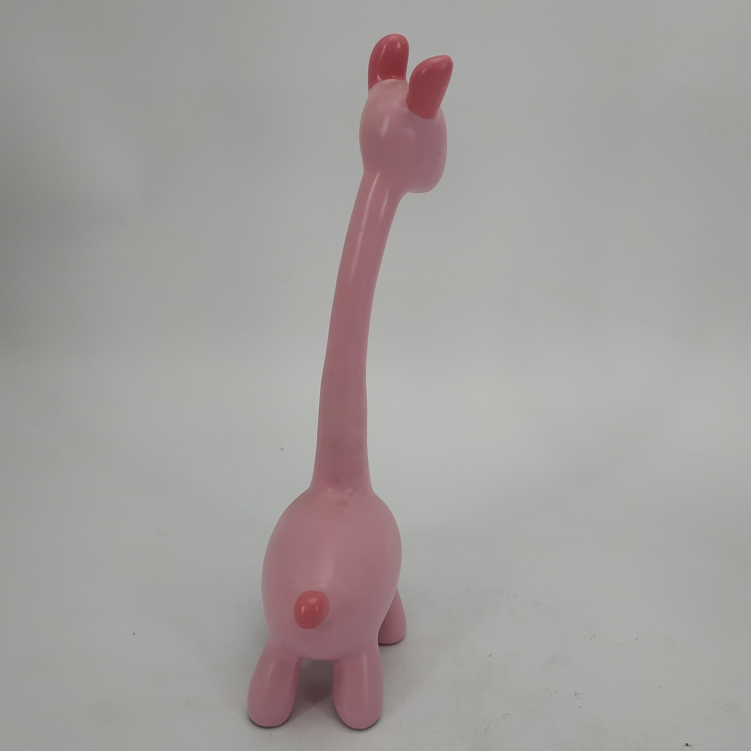 環境に優しいカスタムメイドのウェルカムホーム装飾用漫画風鹿像 - Crafting Resin のレビューと価格